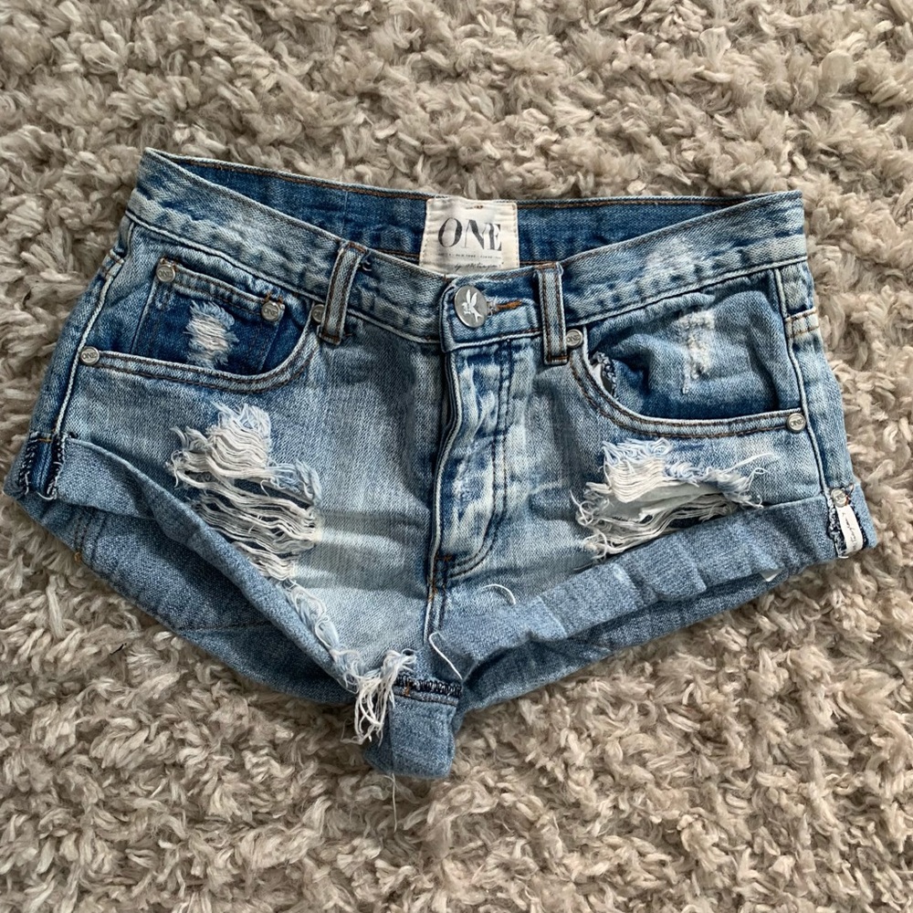 One Teaspoon Bandits Shorts. Baggy look !